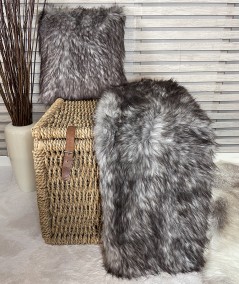 Luxury long haired fur blanket with matching cushion