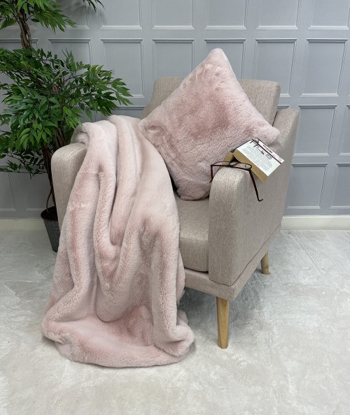 Richmond Pink faux fur throw and cushion