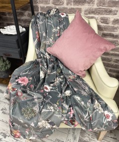 Reversible printed velvet throw with matching reversible velvet cushion