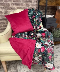 Reversible velvet printed throw with reversible velvet cushion