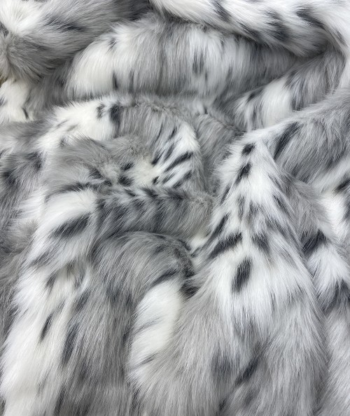 Close up image of the Grey Lynx faux fur fabric