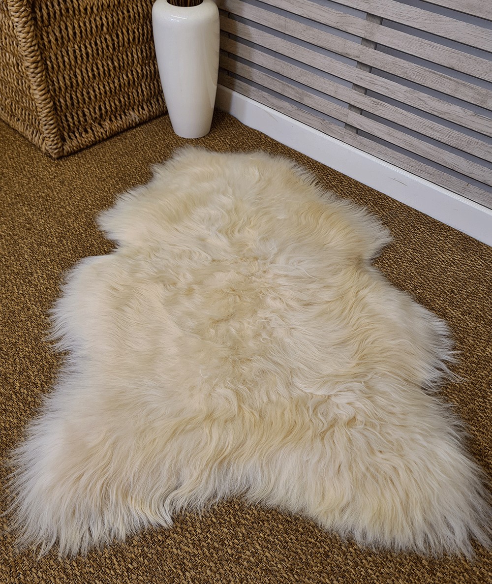 Natural Ivory Icelandic Sheepskin Rug 0141