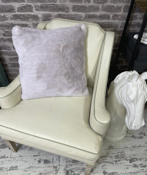 Pinkie beige luxury fur cushions