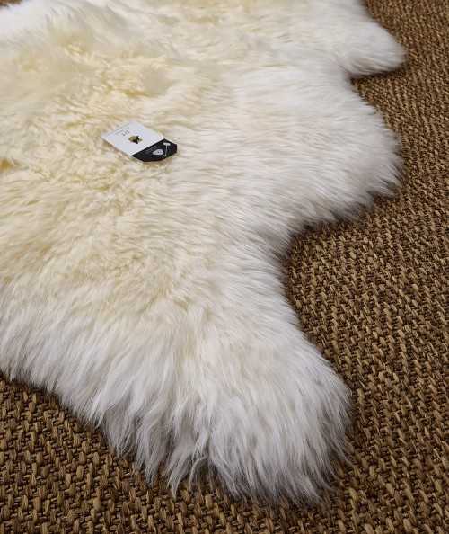 Ivory Australian sheepskin 0130