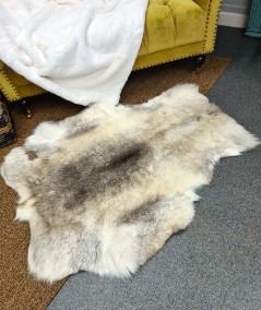 Luxury Reindeer Hide Rug 0072M