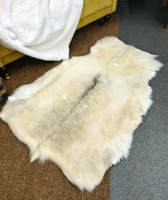 Luxury Reindeer Hide Rug 0071M